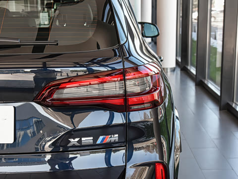 2022�� X5 M