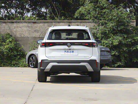 2025�� ̽��L 300TSI ������Ӣ