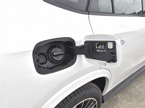 2025�� �Ŀ� GLC 300 4MATIC ����SUV