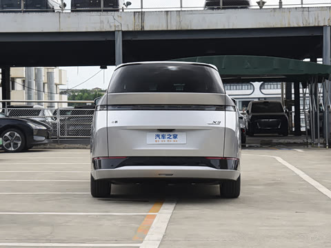 2025�� 702���������� Max