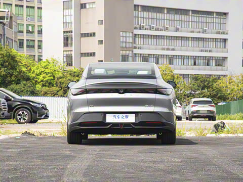 2025�� 560PRO 185kW