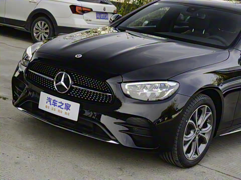 2023�� �Ŀ� E 300 L �˶�������