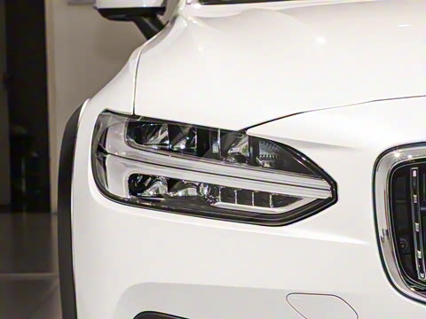 2025�� Cross Country B5 AWD ��Զ��