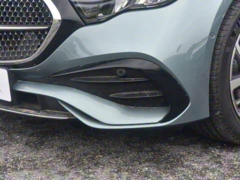 2025�� �Ŀ� E 300 L ʱ���˶���