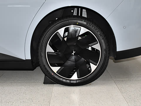 2025�� 600 �������� Max