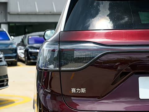 2025�� ���� Max�� 52kWh 6����