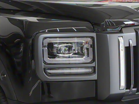 2025�� 2.0T 4WD Ultra