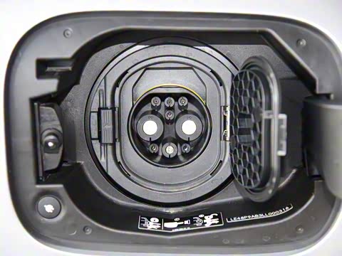 2020�� EQC 400 4MATIC ������ 1886������