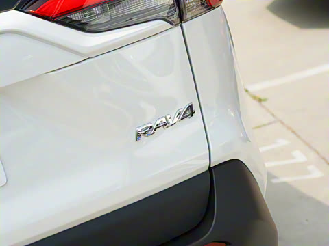 2023�� 2.0L CVT�������а�