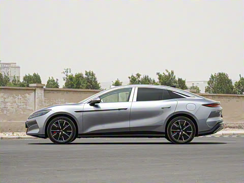 2025�� EV 701KM�����״�������