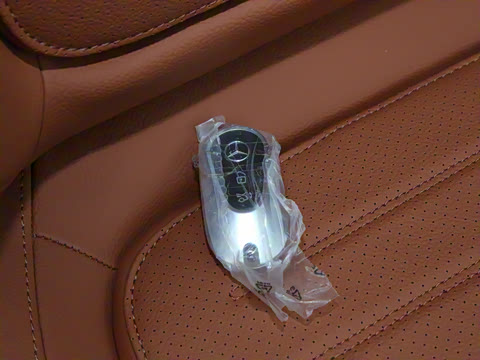 2025�� �Ŀ� GLC 260 L 4MATIC ������