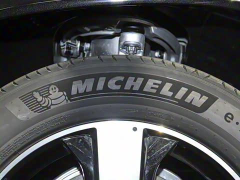 2025�� GLS 450 4MATIC ������