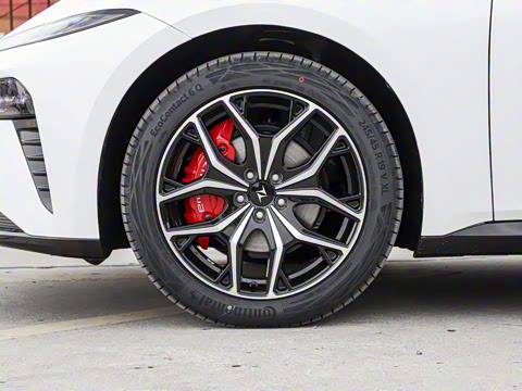 2025�� ���� 650ProѲ����