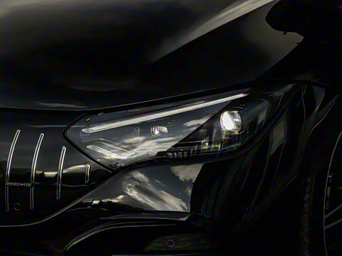 2023�� AMG EQE 53 4MATIC+