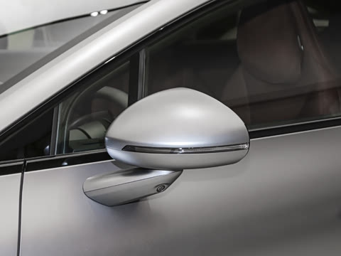 2025�� 703km Ultra�˶���