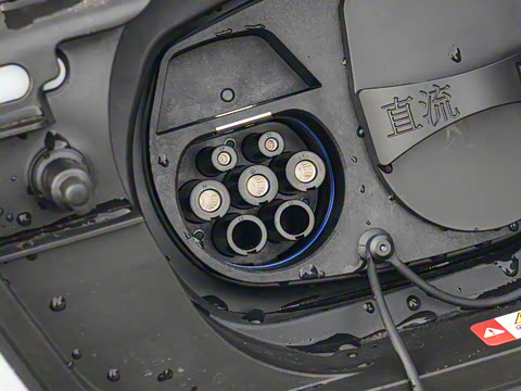 2024�� 40 e-tron ������