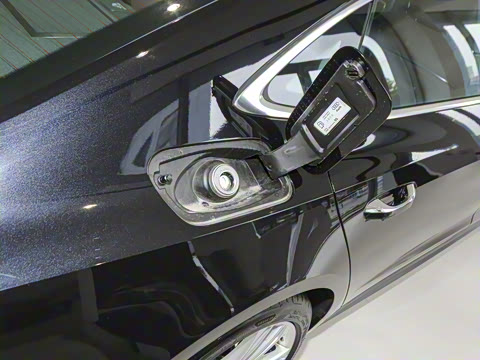 2025�� 45 TFSI quattro ������