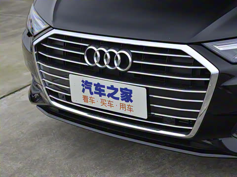 2021�� 40 TFSI ����������