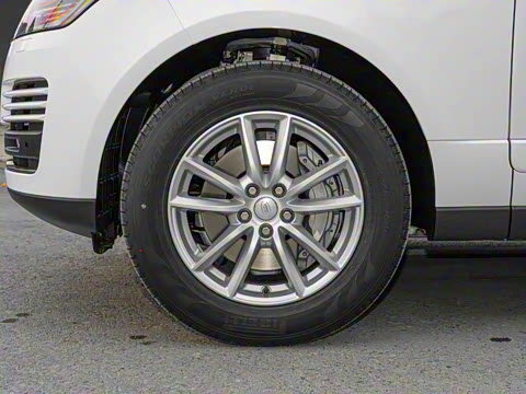 2022�� 3.0 L6 360PS ʢ����