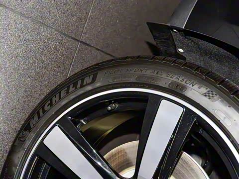 2025�� Macan 2.0T ���ΰ�