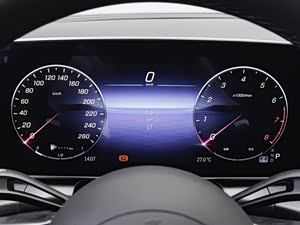 奔驰glc 2023款 glc 300 l 4matic 动感型 5座