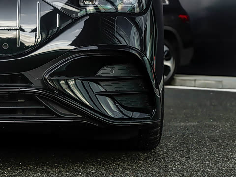 2023�� AMG EQE 53 4MATIC+