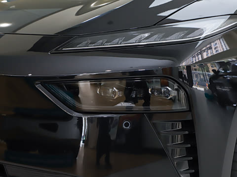 2025�� ���� 550ProѲ����