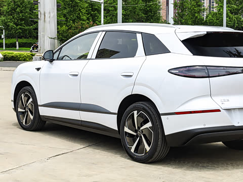 2025�� EV 605�캽Plus��