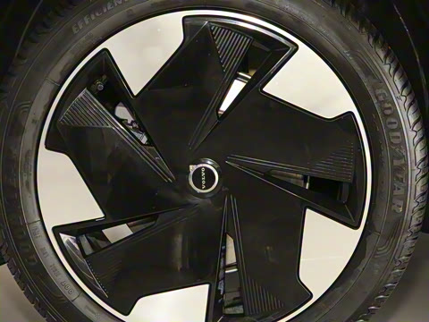 2025�� ������������ Plus