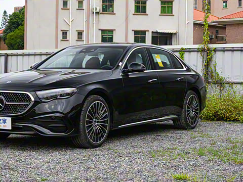 2025�� �Ŀ� E 300 L ����˶���