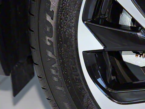 2020�� 2.0L �ȳ۰�