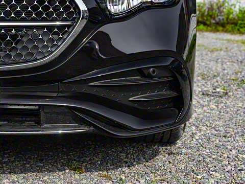 2025�� �Ŀ� E 260 L �˶���