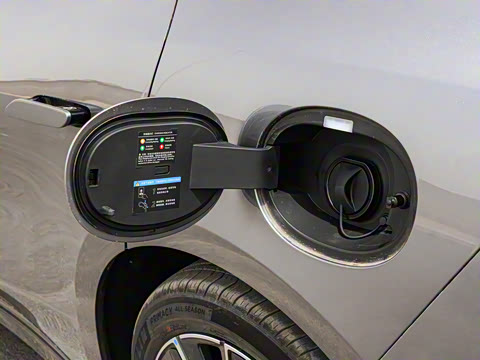 2025�� EV 701KM�����״�������