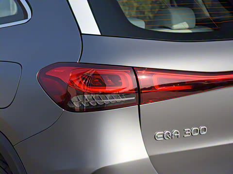 2022�� EQA 300 4MATIC �׷��ر��