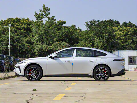 2025�� ���� 550ProѲ����