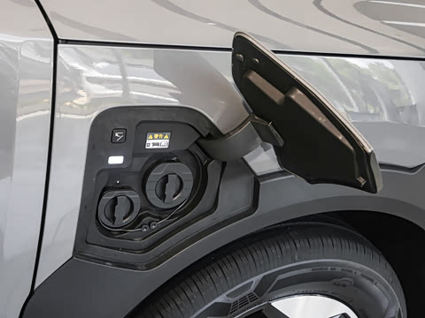 2025�� 530 Light