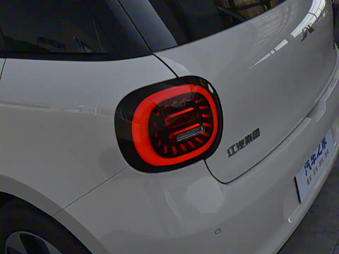 2023�� 405km Air