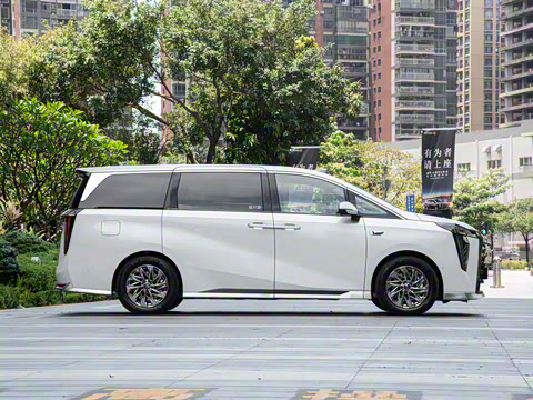 2025�� Ǭ��ϵ�� Ultra ͷ�Ȳ�