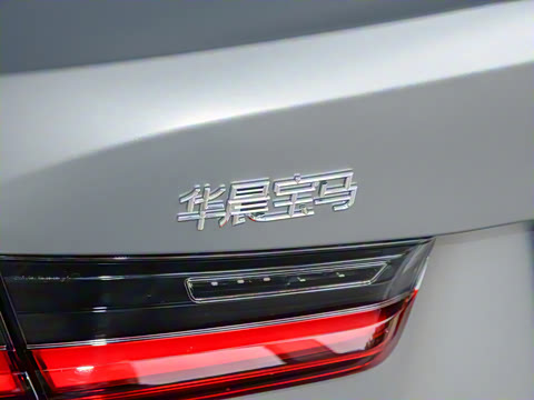 2025�� 330Li 50����������