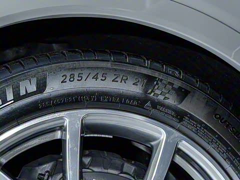 2025�� Cayenne 3.0T ���ΰ�