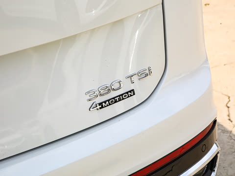 2023�� �Ŀ� 380TSI ����R-Line���ܰ�