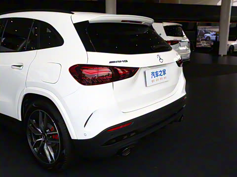 2025�� AMG GLA 35 4MATIC