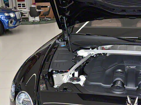 2026�� 4.0T V8 Mulliner