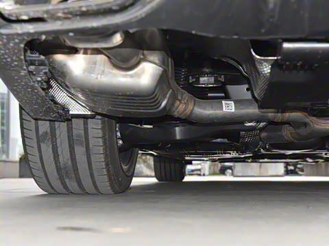 2022�� E 350 e L ���ʽ��϶����˶��γ�