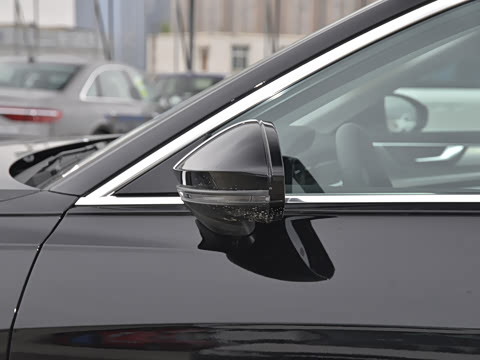 2021�� 40 TFSI ����������