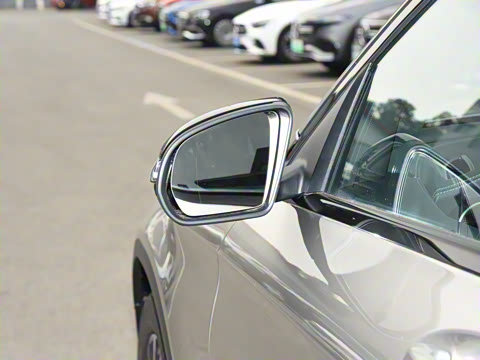 2023�� GLC 260 4MATIC ����SUV