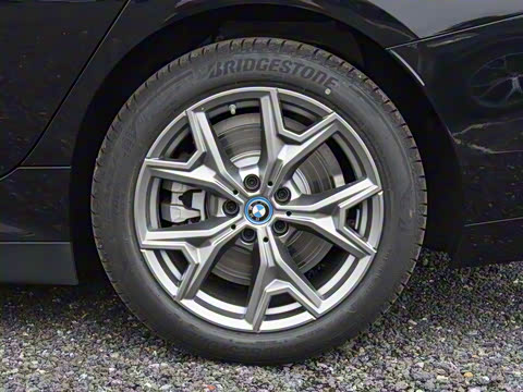 2024�� eDrive 35 L