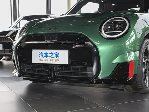 2025�� JOHN COOPER WORKS