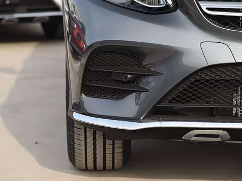 2019�� �Ŀ� GLC 260 L 4MATIC ������