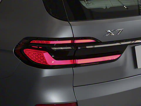 2024�� xDrive40i ������M�˶���װ